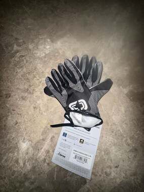 Cutters Epic Receiver Football Gloves Black Size L/XL